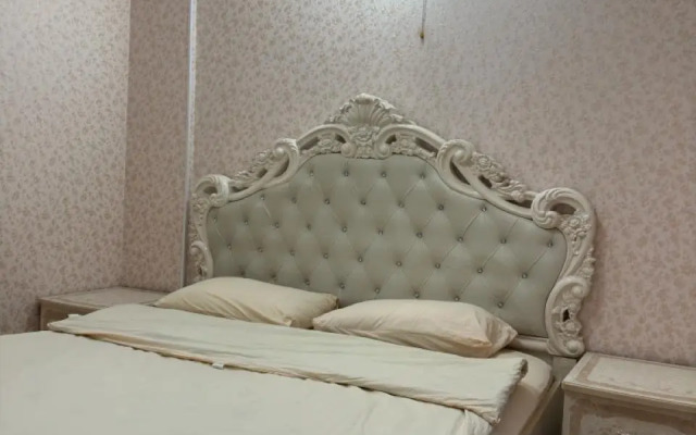 Na Chekhova 17/2 Apartments