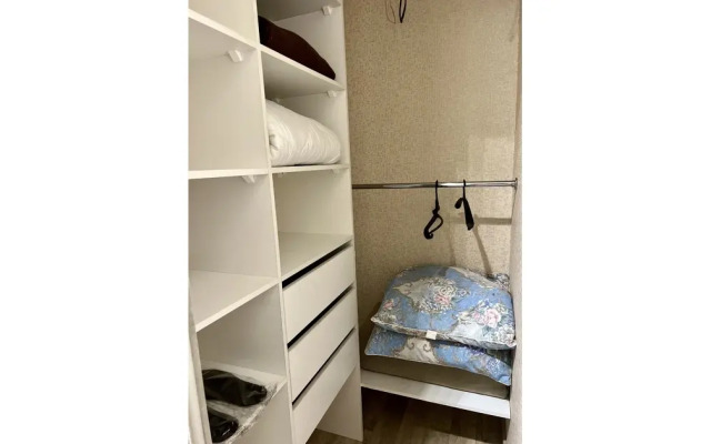 AppartDeLuxe na Ulitse Petra Podzolkova 21 Flat