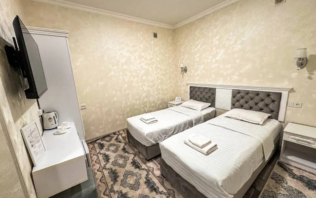 Sardor Guest House