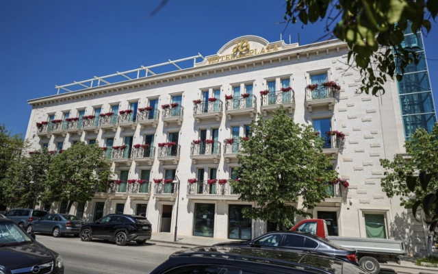 Plaza Berat Hotel