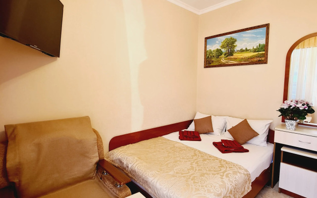 Zolotoy Lev Hotel