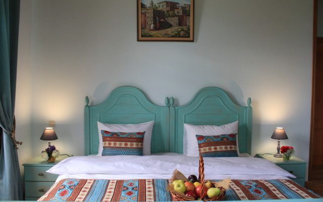 Hinyard Hotel