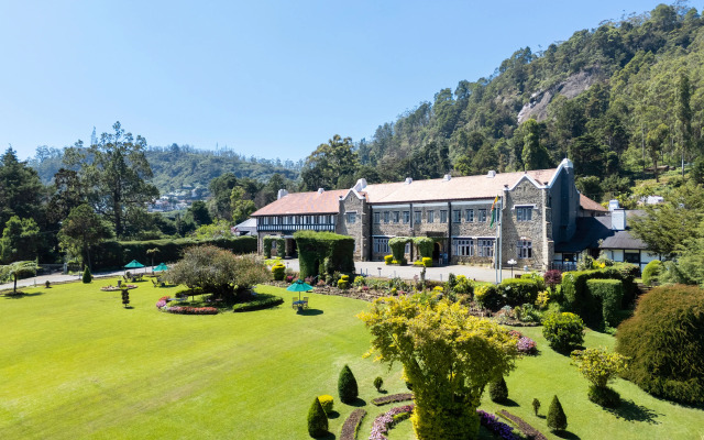 Hotel The Hill Club