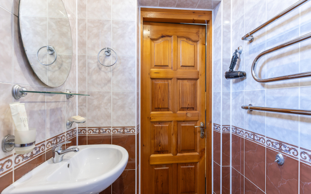 Guest house Afalina Plyus Allama Group