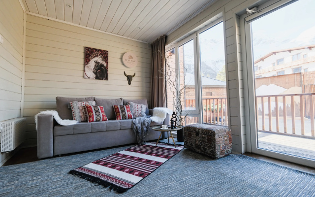 V Prielbrusye S Baney I Chanom Chalet
