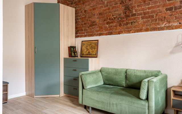 Квартира Яркая студия рядом с Невским Проспектом