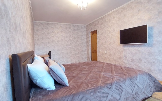 Prostornaya kvartira ryadom s m. Mitino Flat