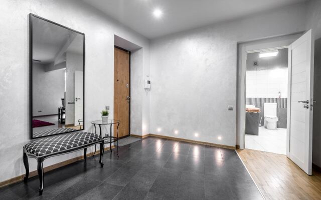 Vip 3-room on 45 Karl Marx Street Center Apartments