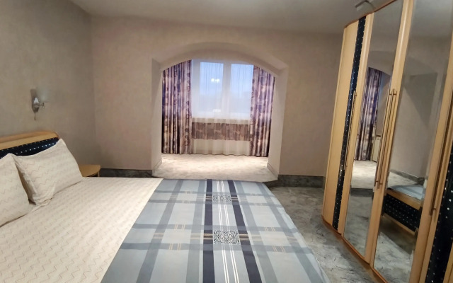 Квартира Просторная 2-ком квартира