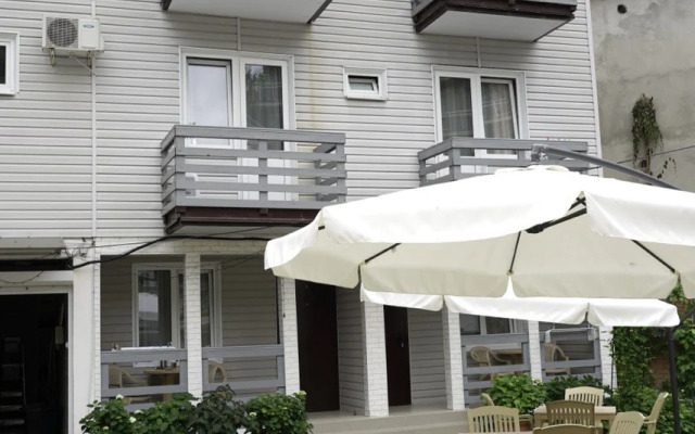 Zodiak Guest House