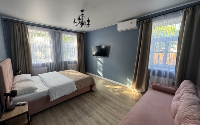 Zhit Legko Guest House