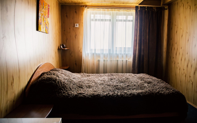 Manzherok Guest House