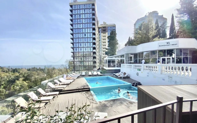 Stilnye Dendrary Apart V Komplekse S Basseynom Apartments