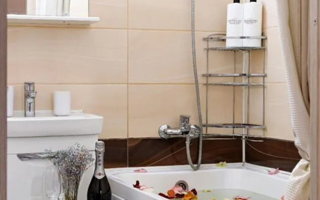 Апартаменты на улице Селезнева 4/13к2