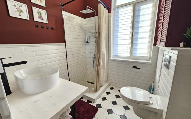Dokhodny dom Istomina Flat