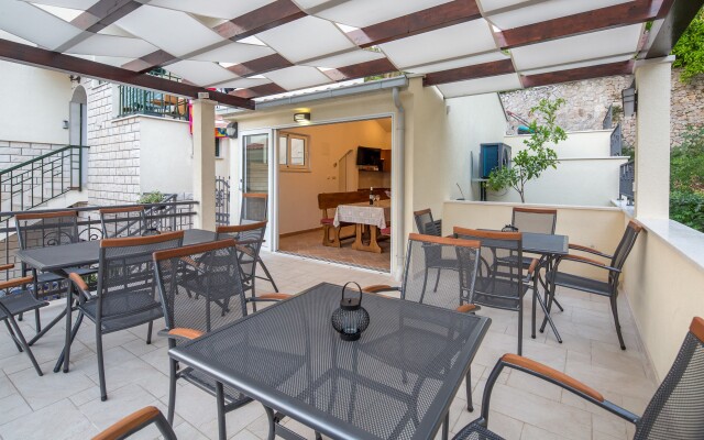 Villa Fani Apartments