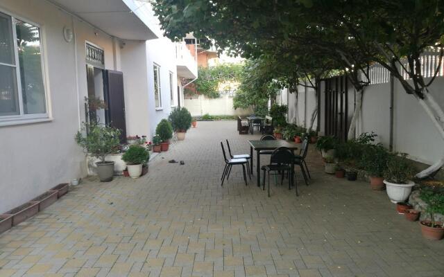 Kivi Guest House
