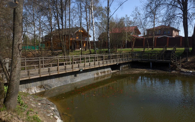 Частный дом Дом у озера