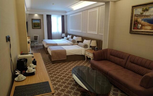 Theatrum Hotel Baku