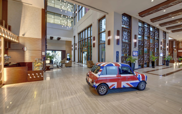 Metropolitan Hotel Dubai