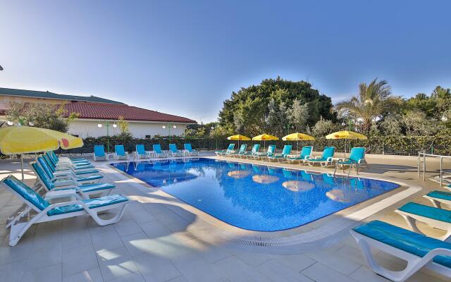 Opia Hotel