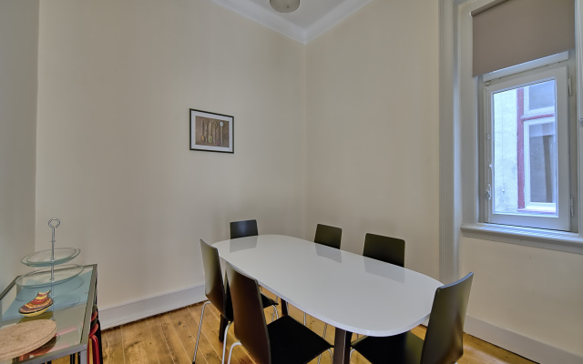 Refurbished Kings - City Center Apartments
