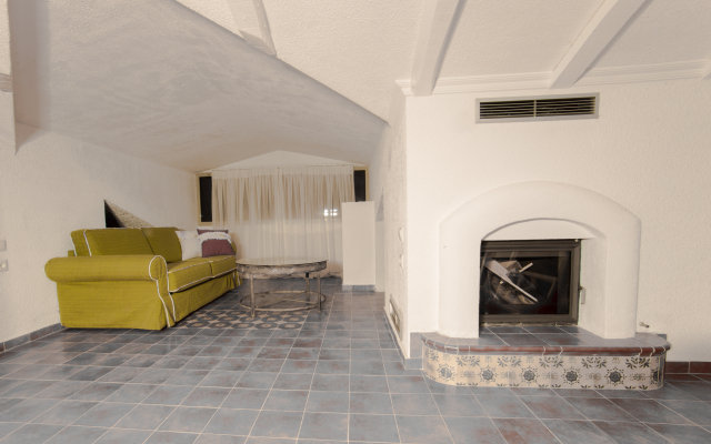 Toroni Luxury Villas - White Villa