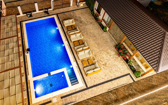Yuzhnyie Nochi Hotel