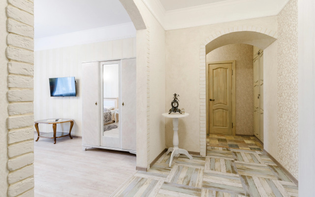 Na Oktyabryskom Prospekte 14 Flat