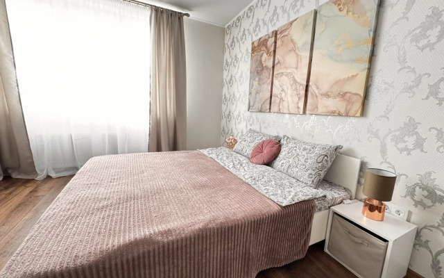 V Samom Tsentre Istoricheskogo Rayona Amalienau Flat