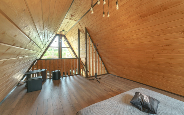 Частный дом Семейный афрейм с баней и бассейном у реки