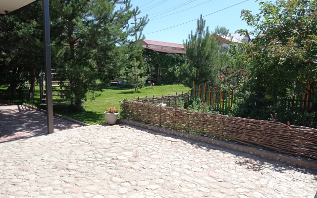 Podsolnukhi Guest House