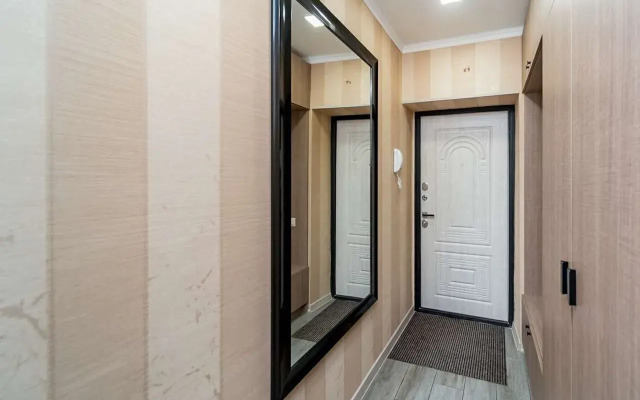 Na Ulitse Zhukova 17b Apartments