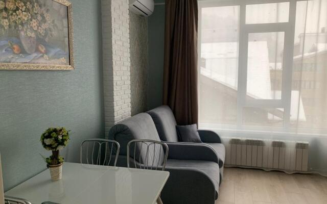 Uyutnaya Kvartira S Vidom Na Gory Flat