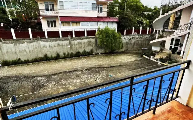 Araik Guest house