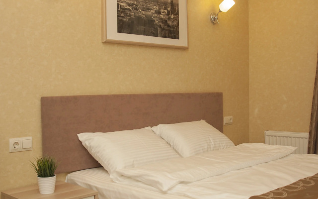 Апартаменты студия 3 Исполкомская 4-6