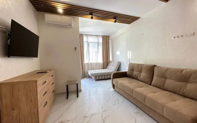 Actor House Apartments