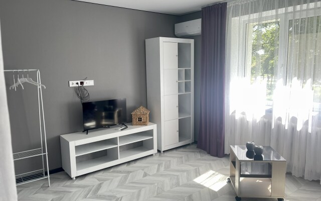 Апартаменты Sokol на набережной в пешей доступности к самому центру