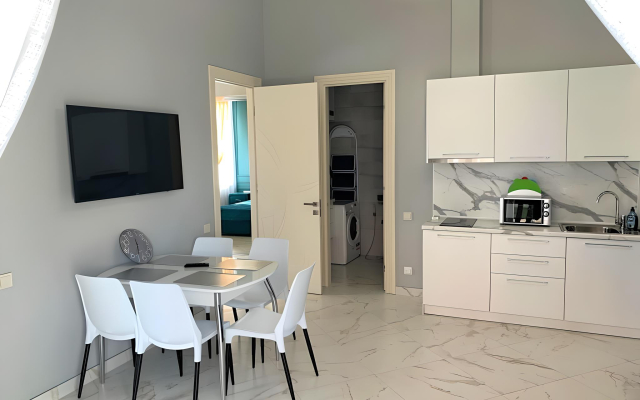 S Dizajnerskim Remontom Na 65 Let Pobedyi Apartments