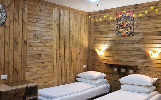 Lemon Joe Hotel