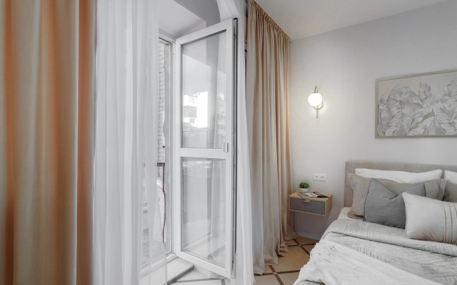 Magiya Sveta V Tsentre Rostova Flat