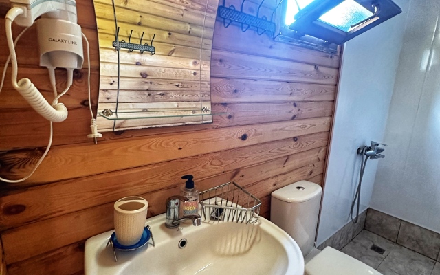 Domiki Naberezhnaya Viktoriya 100 m ot morya Guest House