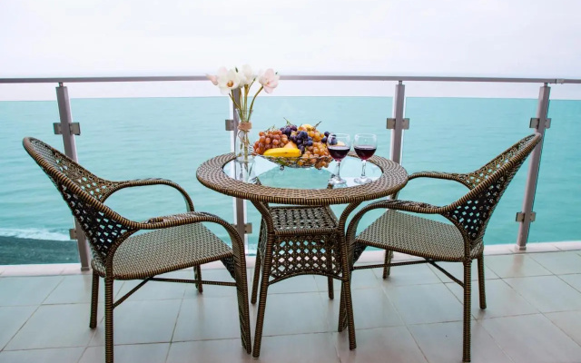 Aqua Batumi Hotel & Apartments - Image 3