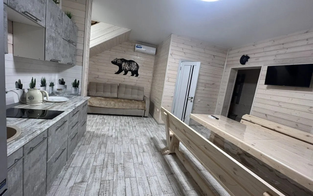 S baney i basseynom Private house