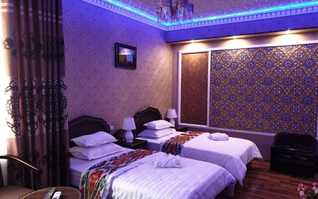 Shark Plaza Hotel