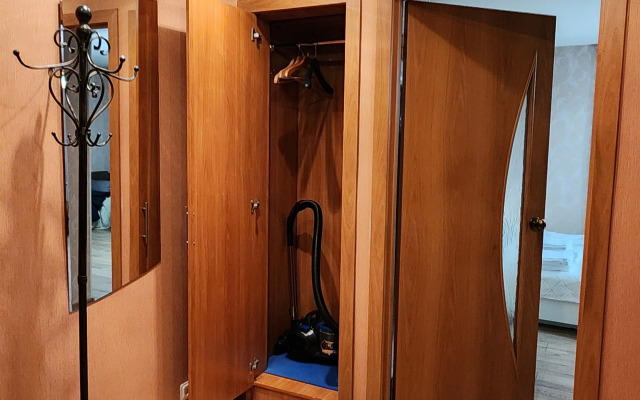 Uyutnaya Dvukhkomnatnaya Kvartira Na Zheleznodorozhnoy 15 Flat