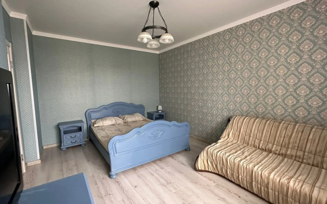 Na Ulitse Pavshinskiy Most 1/4 Flat