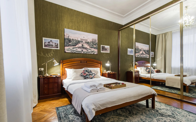 Квартира GM Apartments на Москва-реке с Видом на Набережную и Сталинскую высотку