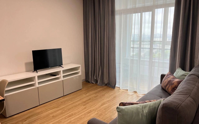 Na Tsentralnom Prospekte Goroda 17 Etazh Flat