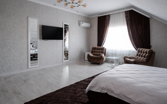 Djump Hotel